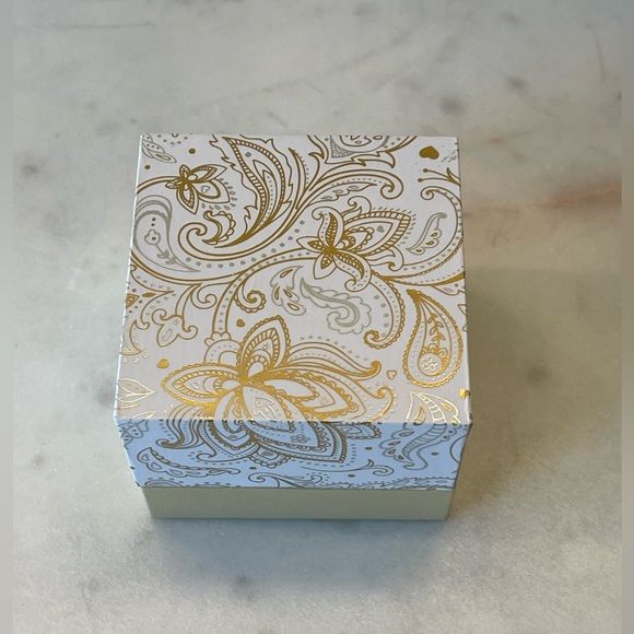 CHARTER CLUB
Gold-Tone Pavé & Blue Emerald-Crystal Ring Size 6 - Picture 6 of 7